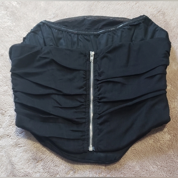 BLACK  CORSET  TOP - Picture 3 of 6